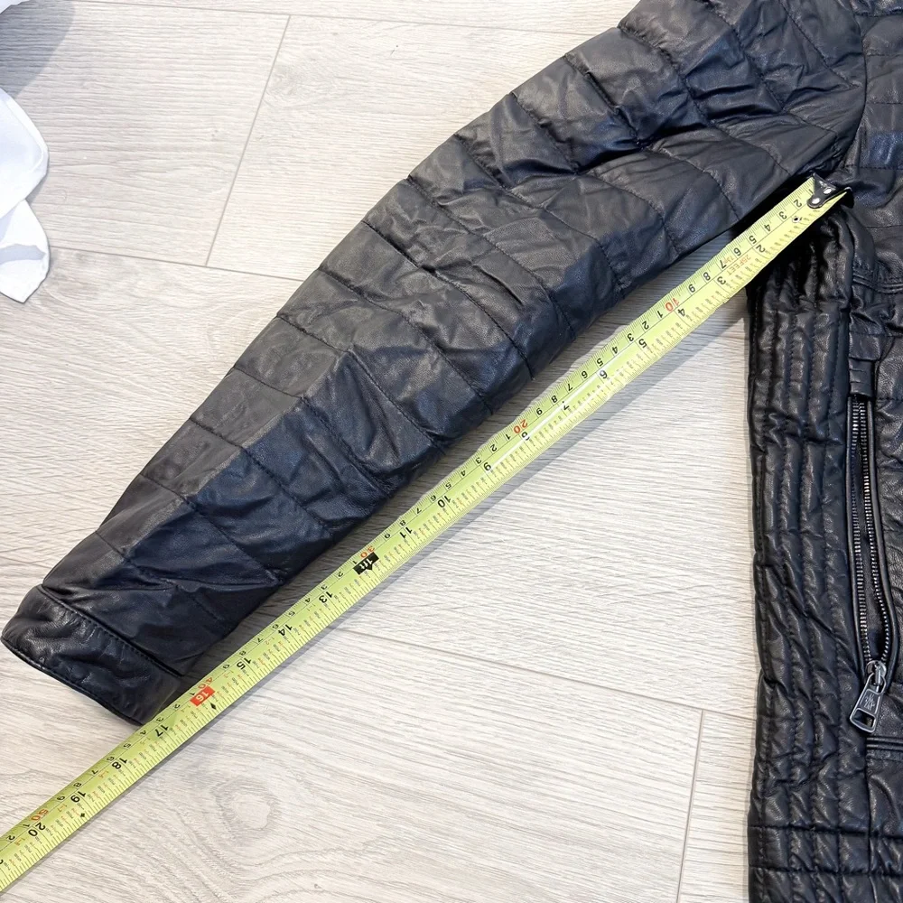 Moncler full leather Quilted Jacket Size 1 (Fits more like Size Small) JU0011 - Picture 11 of 15